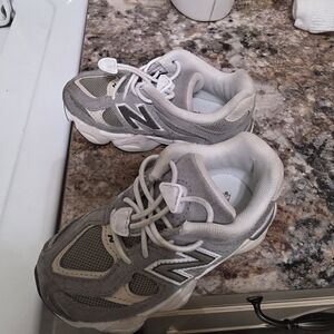 New Balance Kids Gray Sneakers 7c